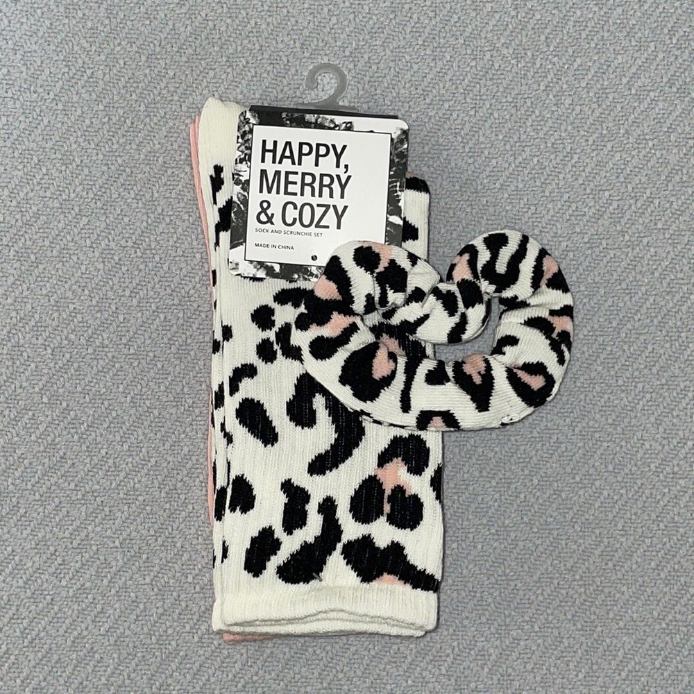 NWT Socks & Scrunchie Set